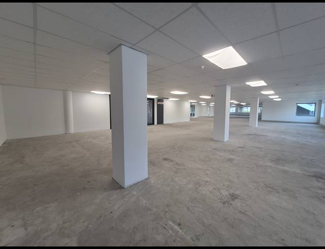 858M² OFFICE TO LET IN WOODMEAD